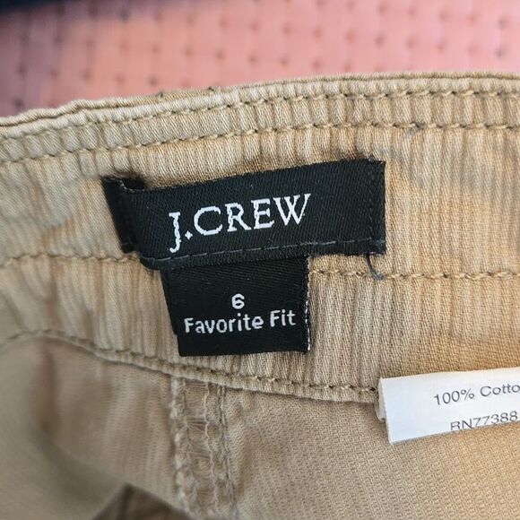 J. Crew Favorite Fit Tan Cargo Long Short - Picture 5 of 6